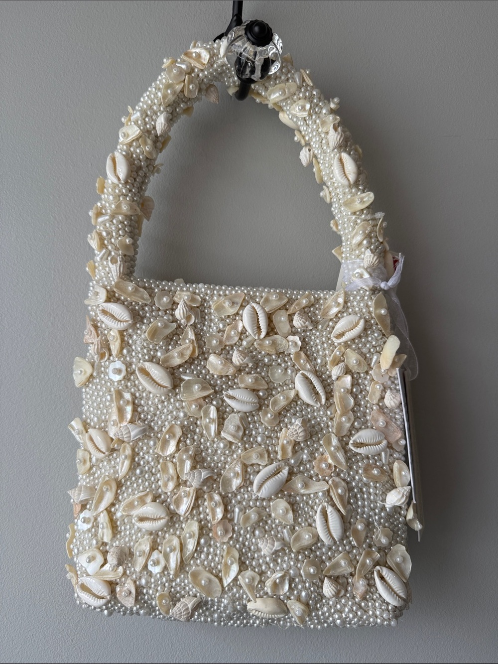 Best Price Offered Beaded Shell Mini Bag in Cream Bridal beach vacation pearl - Picture 2 of 4